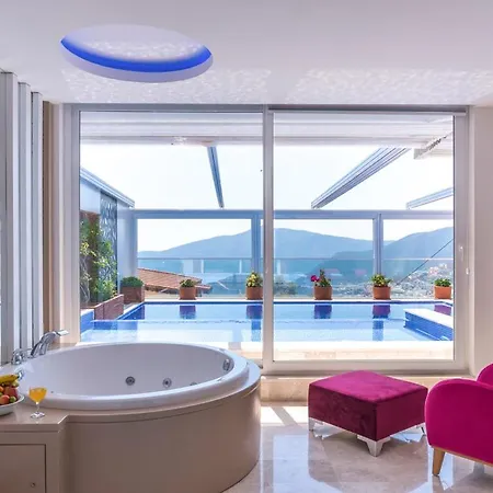Sleeps 4 With Pool Air Con And Wifi